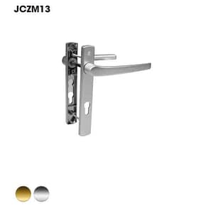 Tại Sao Nên Chọn Tay Nắm Cửa Đi JCZM13? Độ bền vượt trội: Chất liệu hợp kim nhôm cao cấp và công nghệ Anodization đảm bảo sản phẩm bền đẹp theo thời gian. Thiết kế tinh tế: Kiểu dáng hiện đại, phù hợp với mọi không gian kiến trúc. Dễ dàng lắp đặt: Kích thước tiêu chuẩn, thao tác nhanh chóng và tiện lợi. Tính năng ưu việt: Đảm bảo độ kín khít và an toàn tuyệt đối cho hệ cửa nhôm kính. Chính sách bảo hành uy tín: Bảo hành dài hạn 36 tháng cùng chính sách đổi trả linh hoạt, mang lại sự yên tâm tuyệt đối. Tay nắm cửa đi JCZM13 không chỉ là một phụ kiện cửa nhôm kính mà còn là giải pháp nâng cao tiện nghi và vẻ đẹp sang trọng cho không gian sống và làm việc của bạn!